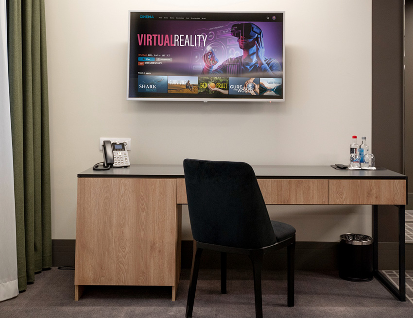 hotel-tv-1